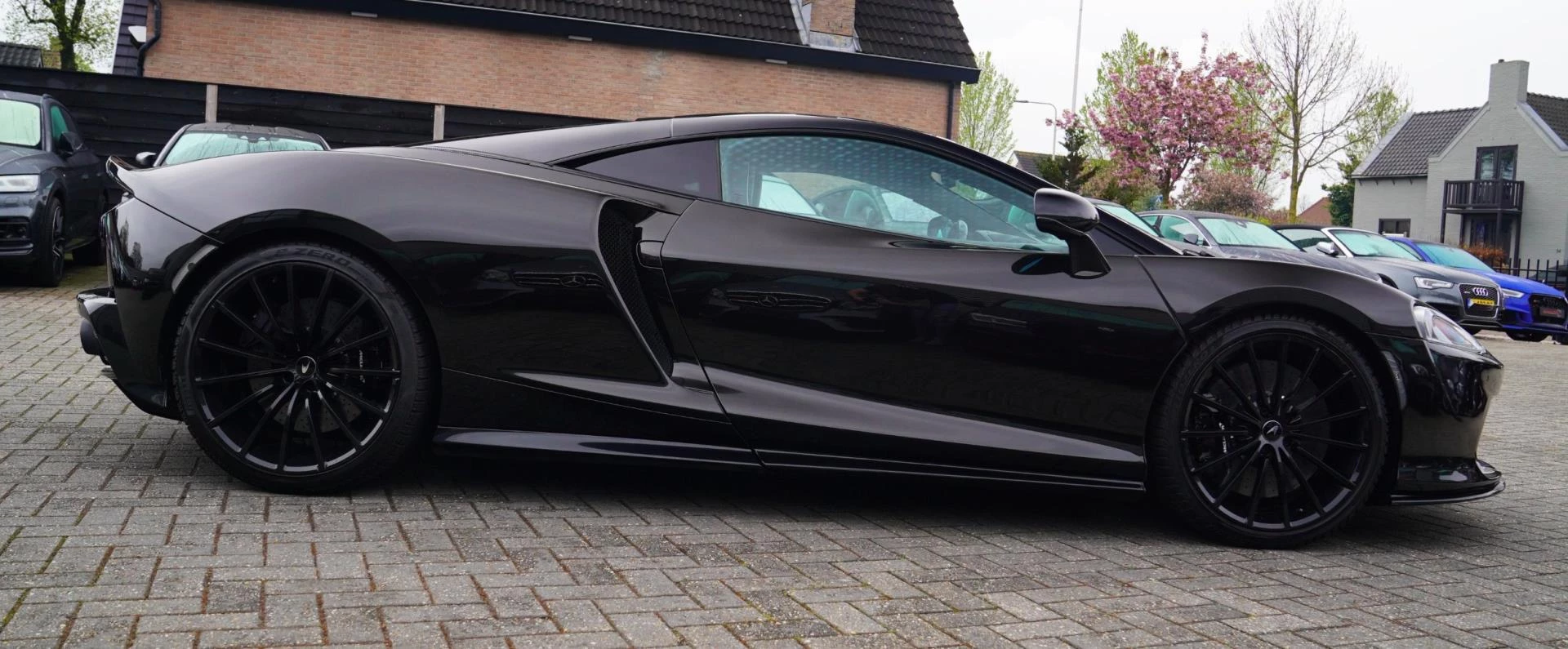 Hoofdafbeelding McLaren GT
