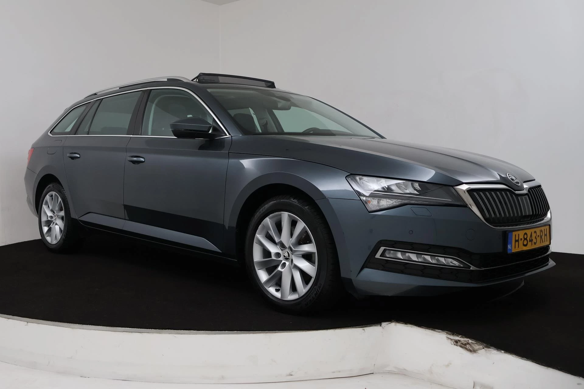 Hoofdafbeelding Škoda Superb