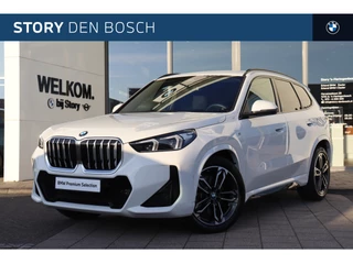 Hoofdafbeelding BMW X1 BMW X1 sDrive20i M Sport Automaat / Trekhaak / Sportstoelen / M Adaptief onderstel / Comfort Access / Stuurverwarming / Adaptieve LED / Harman-Kardon / Stoelverwarming
