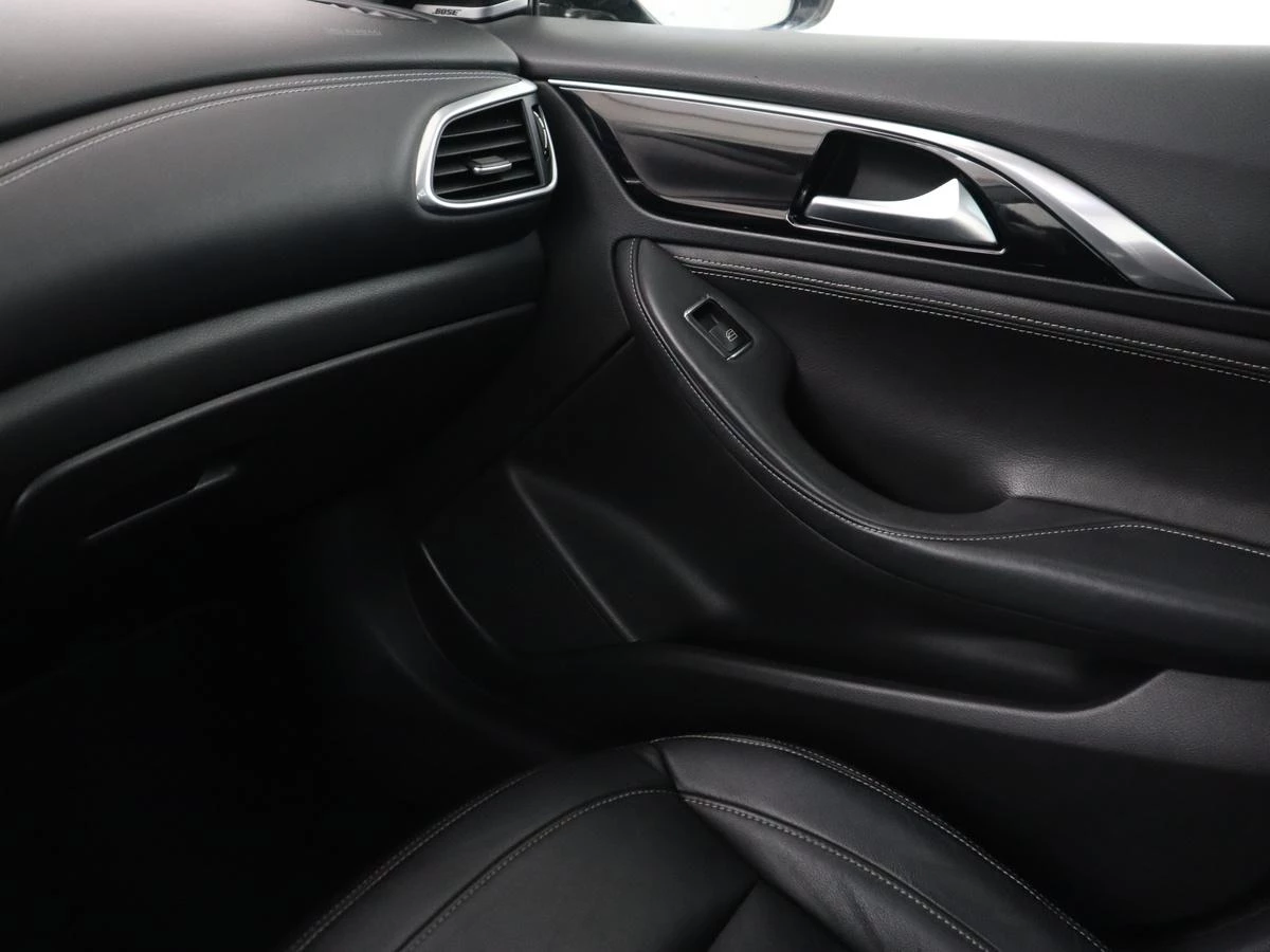 Hoofdafbeelding Infiniti Q