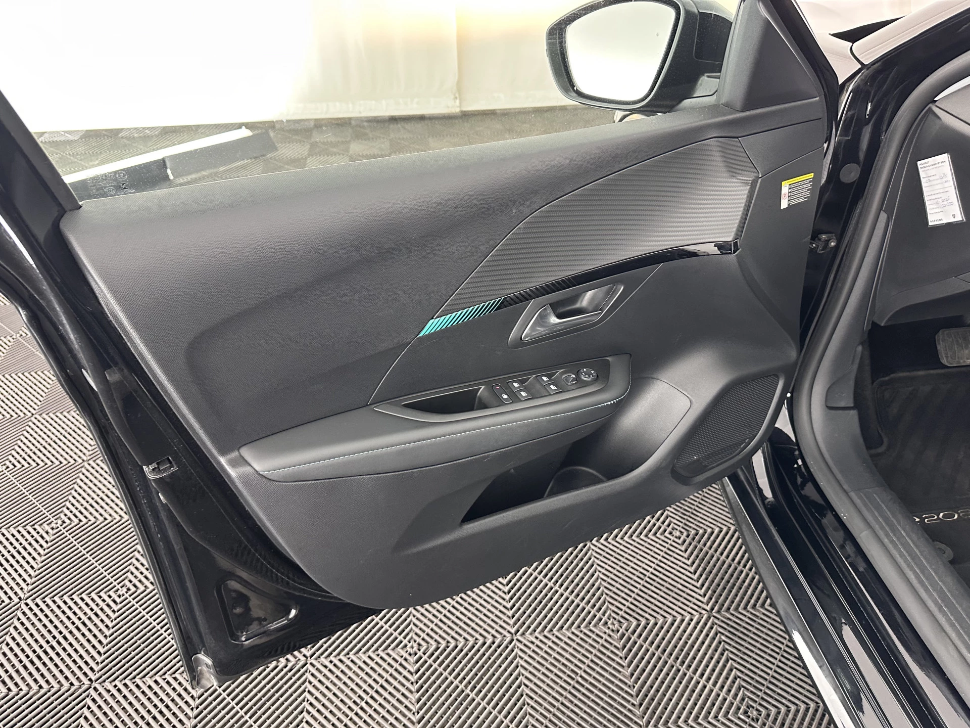 Hoofdafbeelding Peugeot e-208