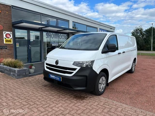 Hoofdafbeelding Volkswagen e-Transporter Volkswagen e-Transporter 34 L2H1 Life 64 kWh | Lease | 995 P/M | 10.000 km P/J