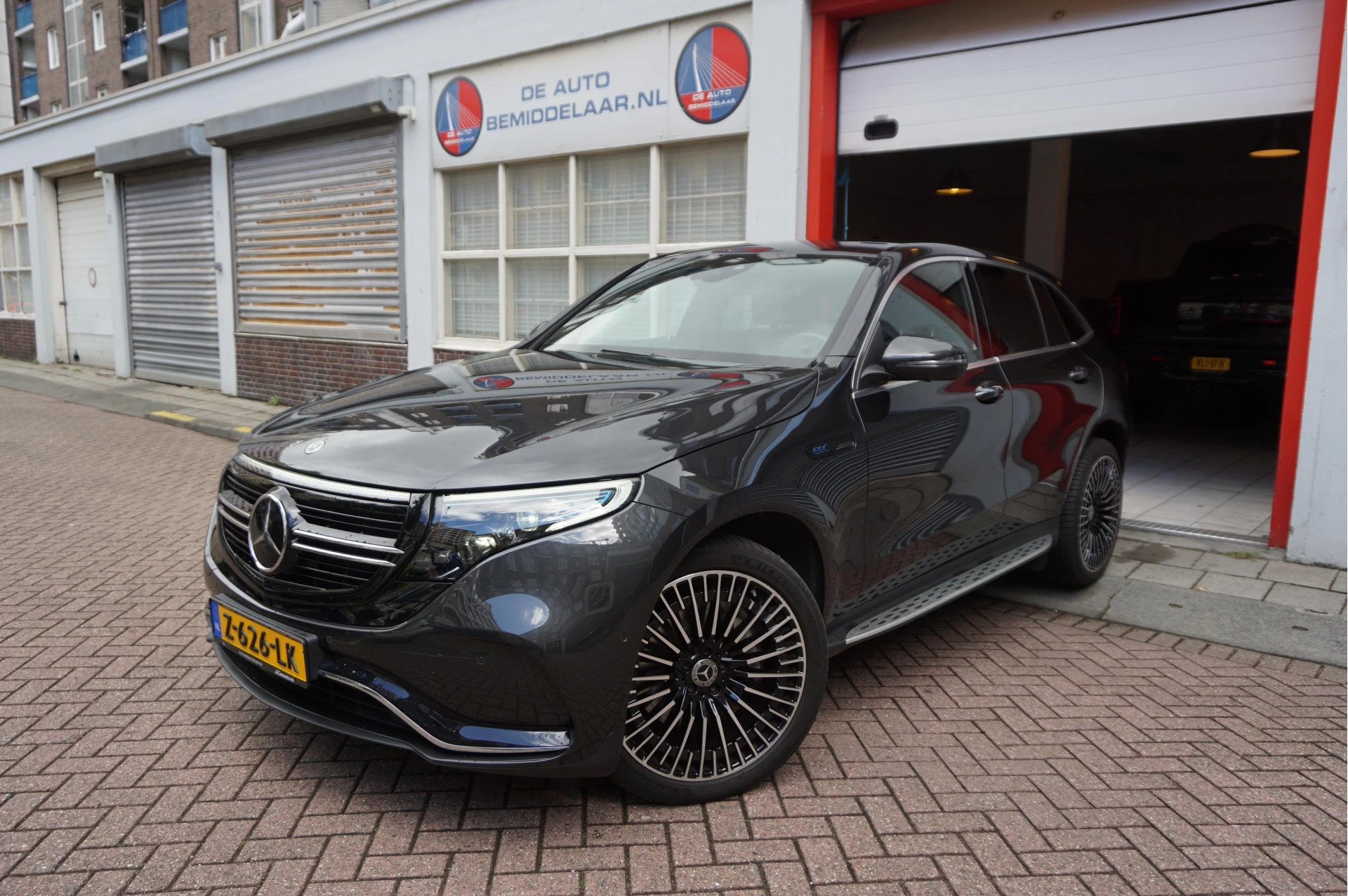 Hoofdafbeelding Mercedes-Benz EQC