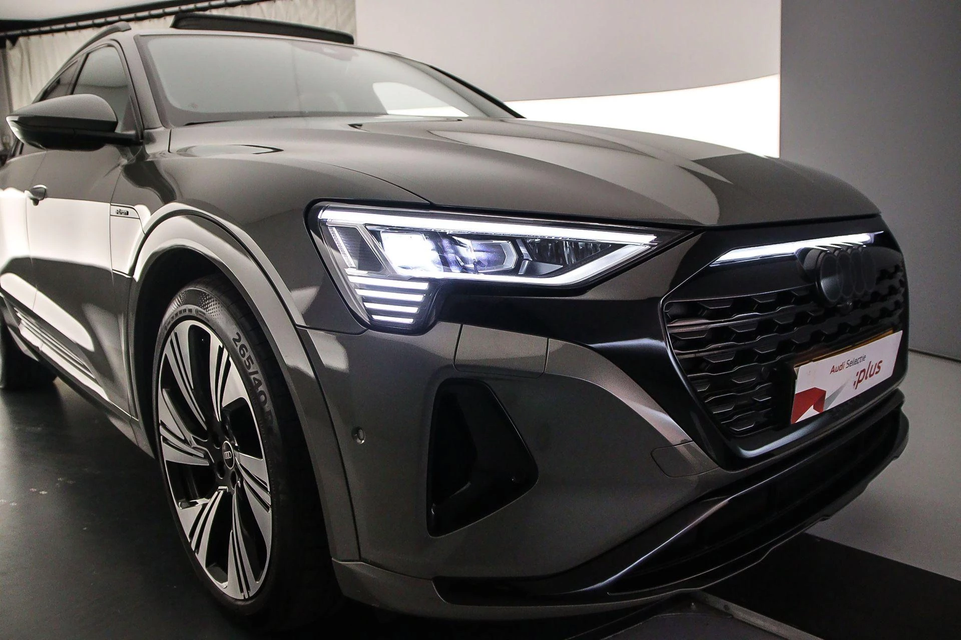 Hoofdafbeelding Audi Q8 e-tron