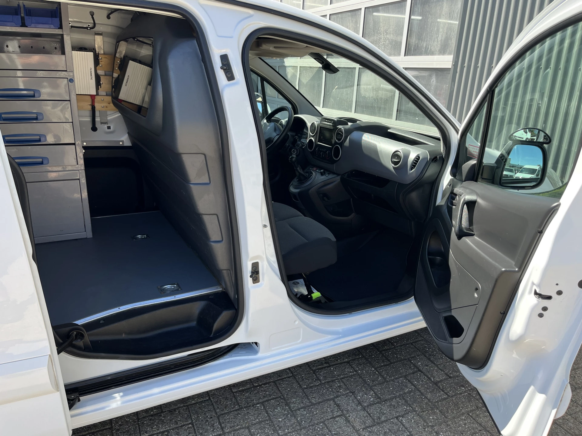 Hoofdafbeelding Peugeot Partner