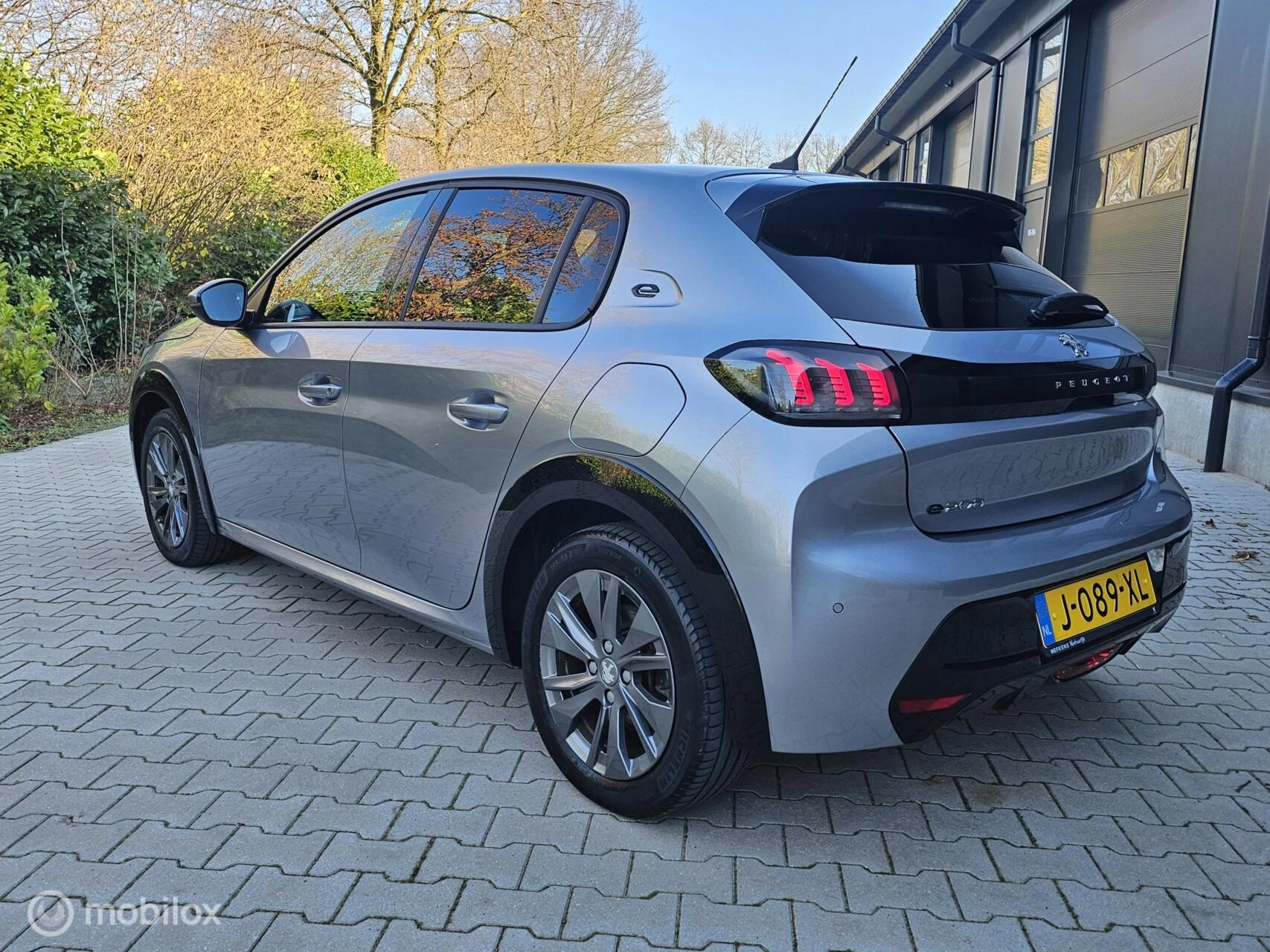 Hoofdafbeelding Peugeot e-208