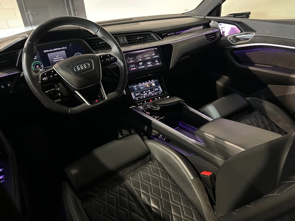 Hoofdafbeelding Audi e-tron