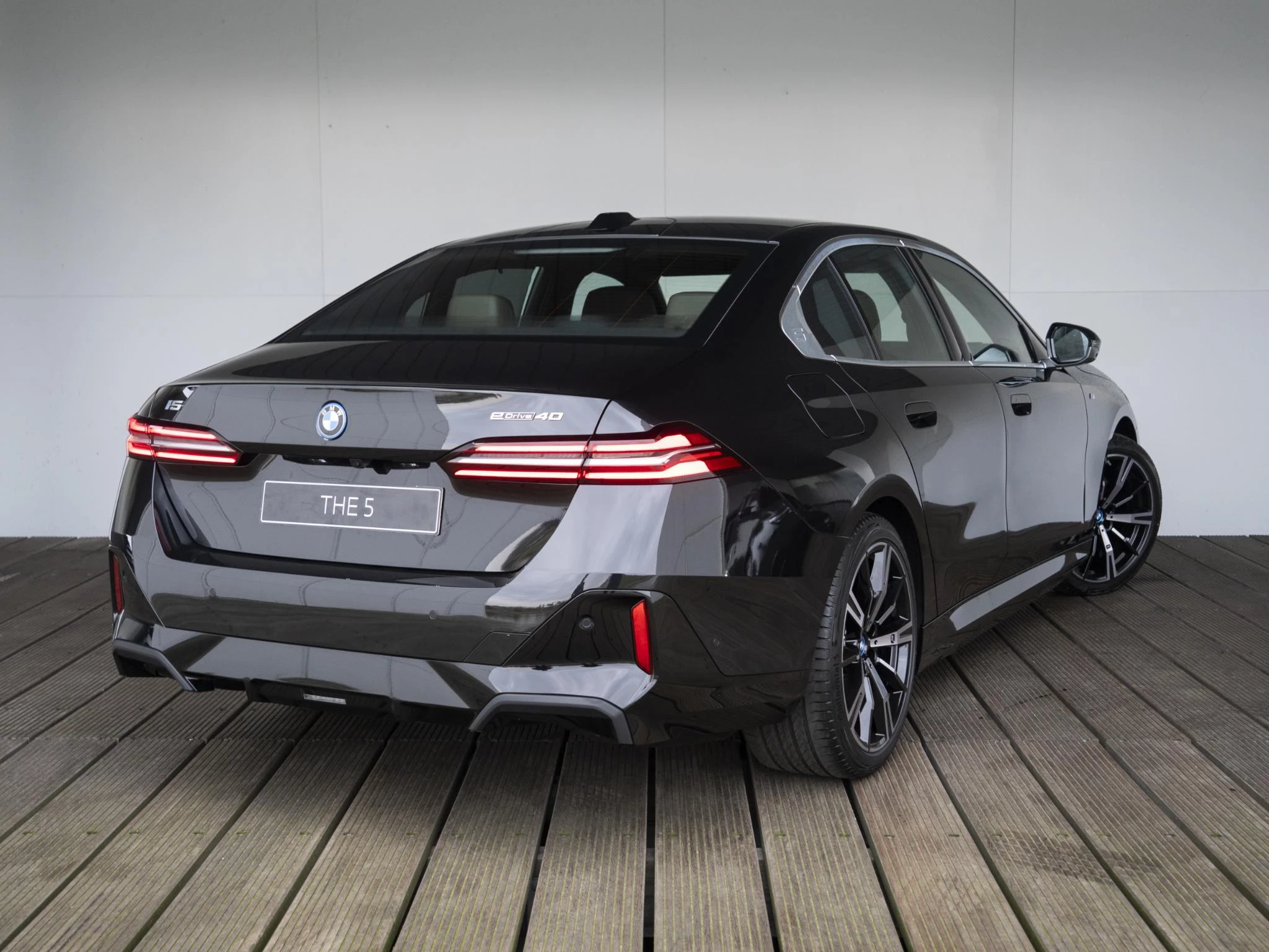 Hoofdafbeelding BMW i5