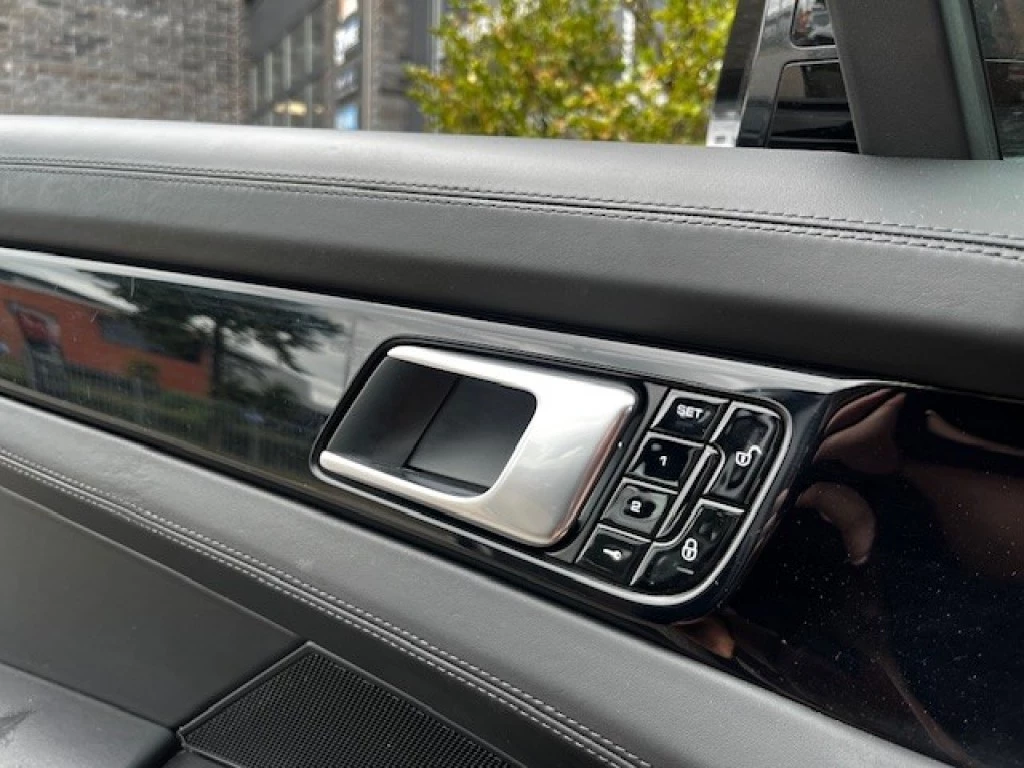 Hoofdafbeelding Porsche Panamera