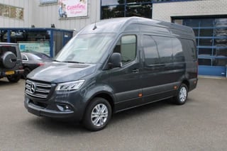 Hoofdafbeelding Mercedes-Benz Sprinter Mercedes-Benz Sprinter 319 CDI L2H2 Select 3500 kg Trekhaak,  LED koplampen, Smartphone integratie pakket