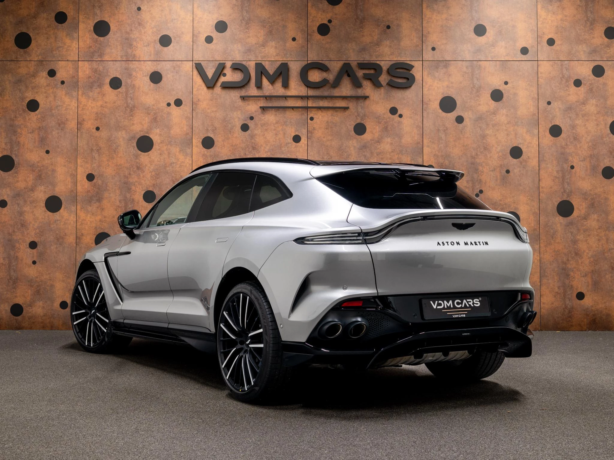 Hoofdafbeelding Aston Martin DBX