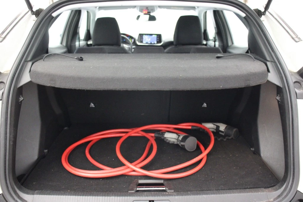 Hoofdafbeelding Peugeot e-2008