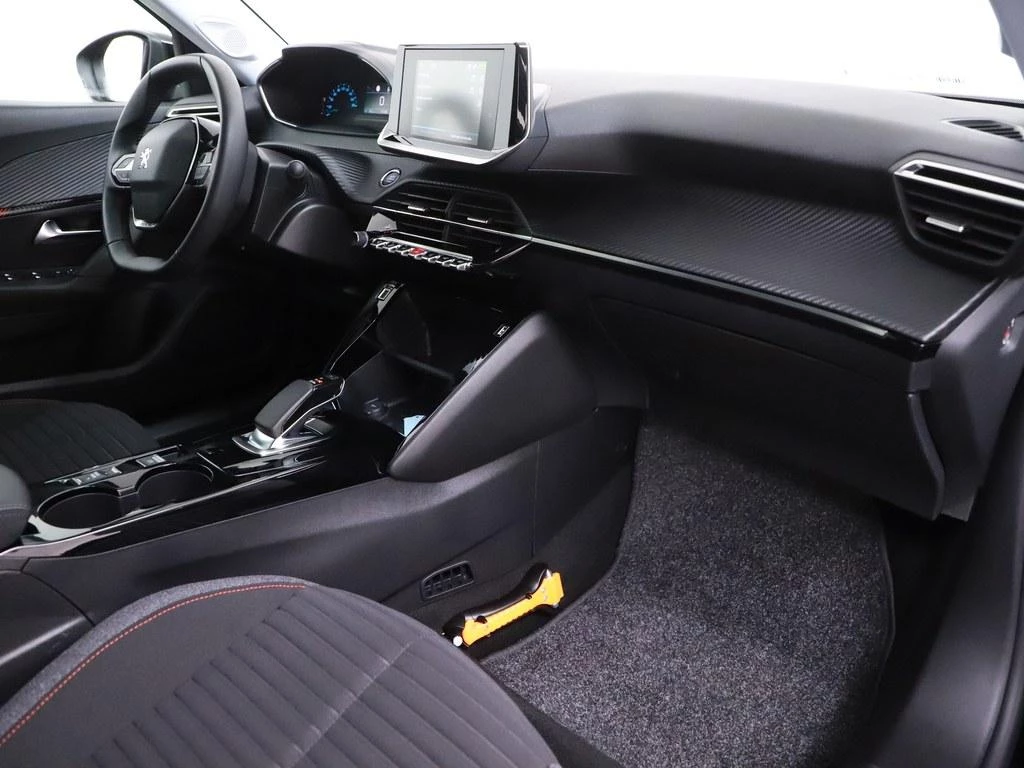 Hoofdafbeelding Peugeot e-2008