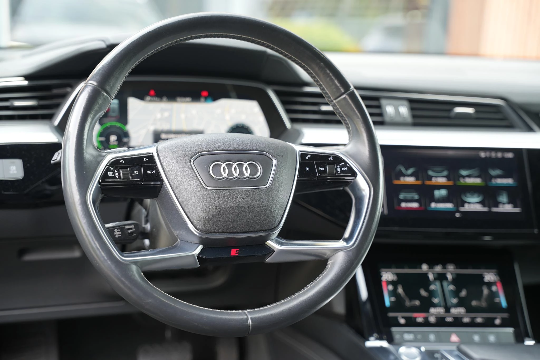 Hoofdafbeelding Audi e-tron