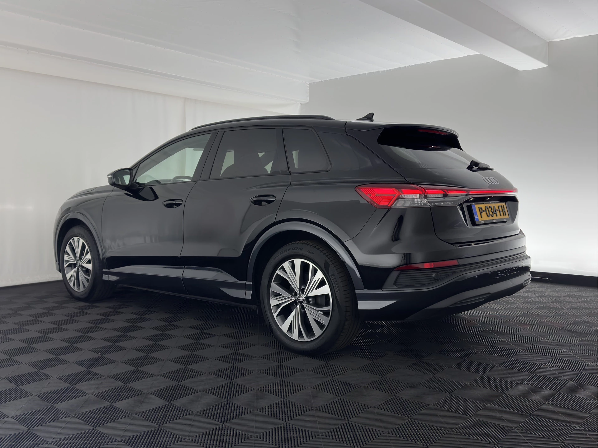 Hoofdafbeelding Audi Q4 e-tron