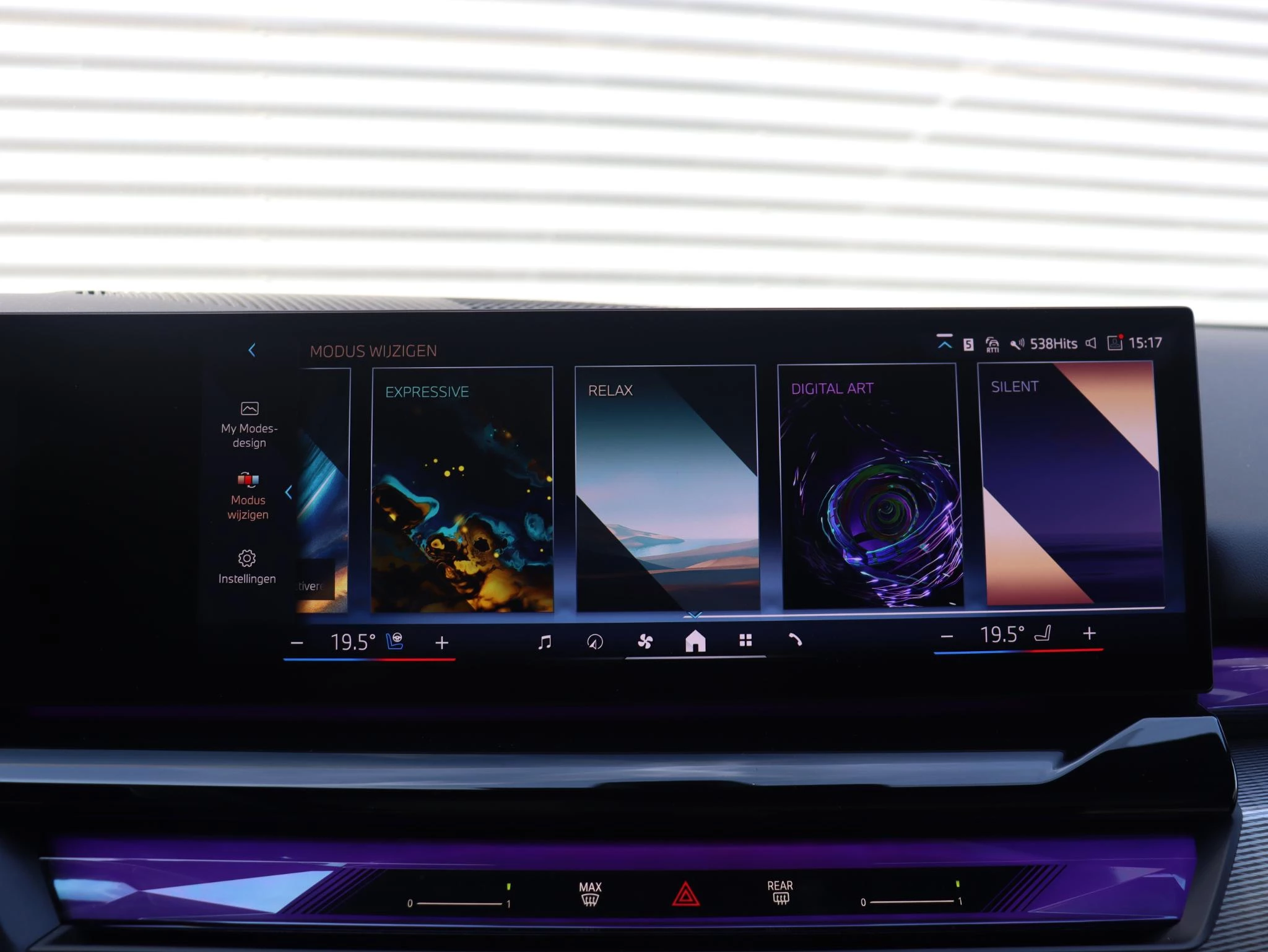 Hoofdafbeelding BMW i5