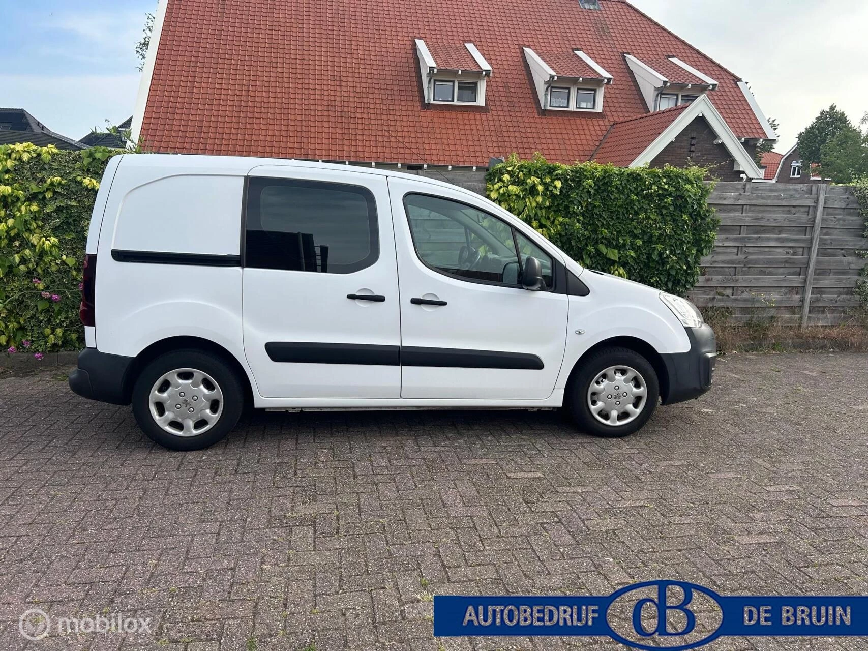 Hoofdafbeelding Peugeot Partner