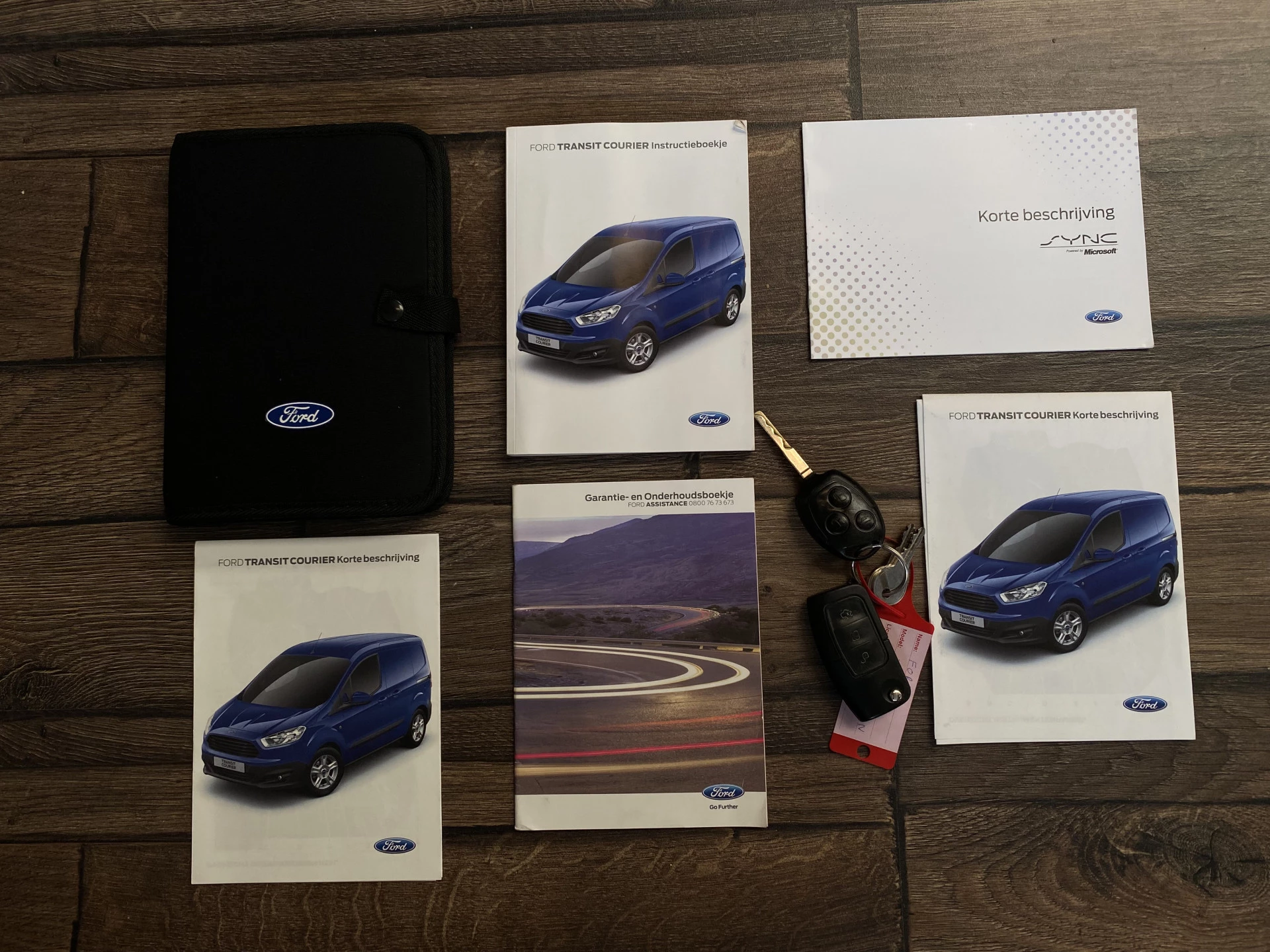 Hoofdafbeelding Ford Transit Courier