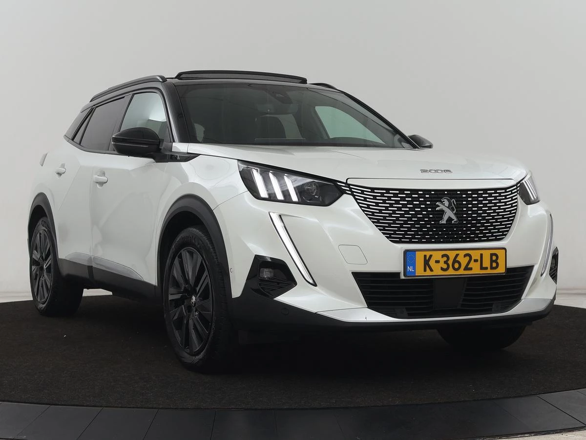 Hoofdafbeelding Peugeot e-2008