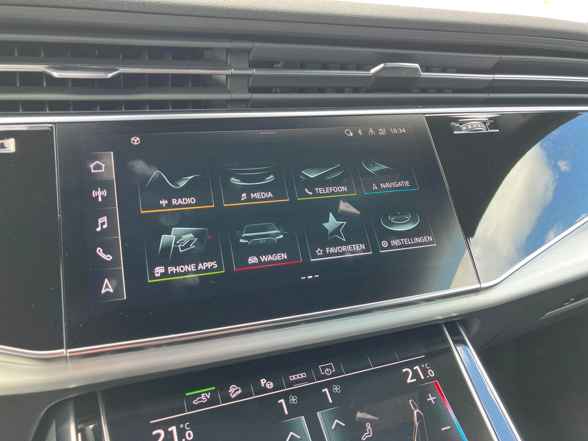 Hoofdafbeelding Audi Q8