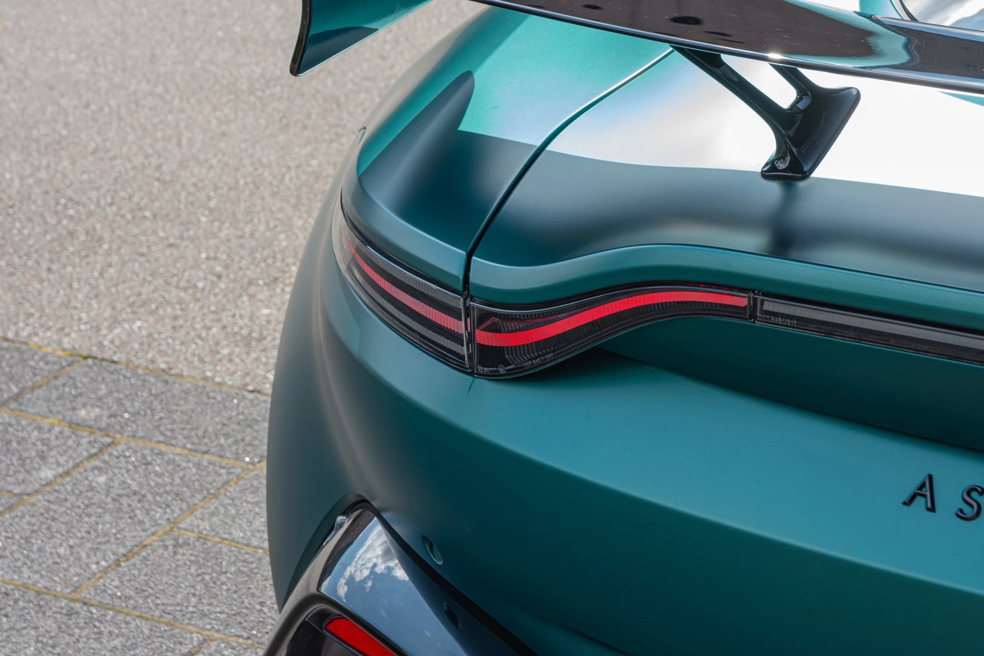 Hoofdafbeelding Aston Martin V8 Vantage