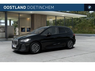 BMW 2 Serie Active Tourer 225e xDrive M Sport Automaat / Trekhaak / Sportstoelen / Achteruitrijcamera / M Adaptief onderstel / Head-Up / Comfort Access / Stoelverwarming