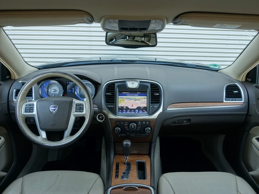 Hoofdafbeelding Lancia Thema