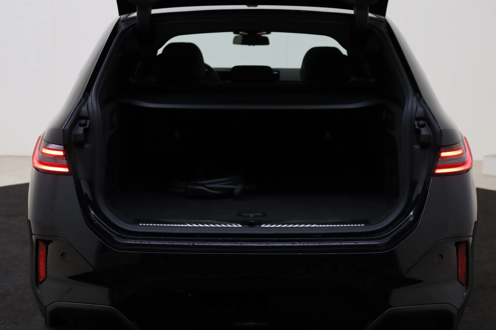 Hoofdafbeelding BMW i5