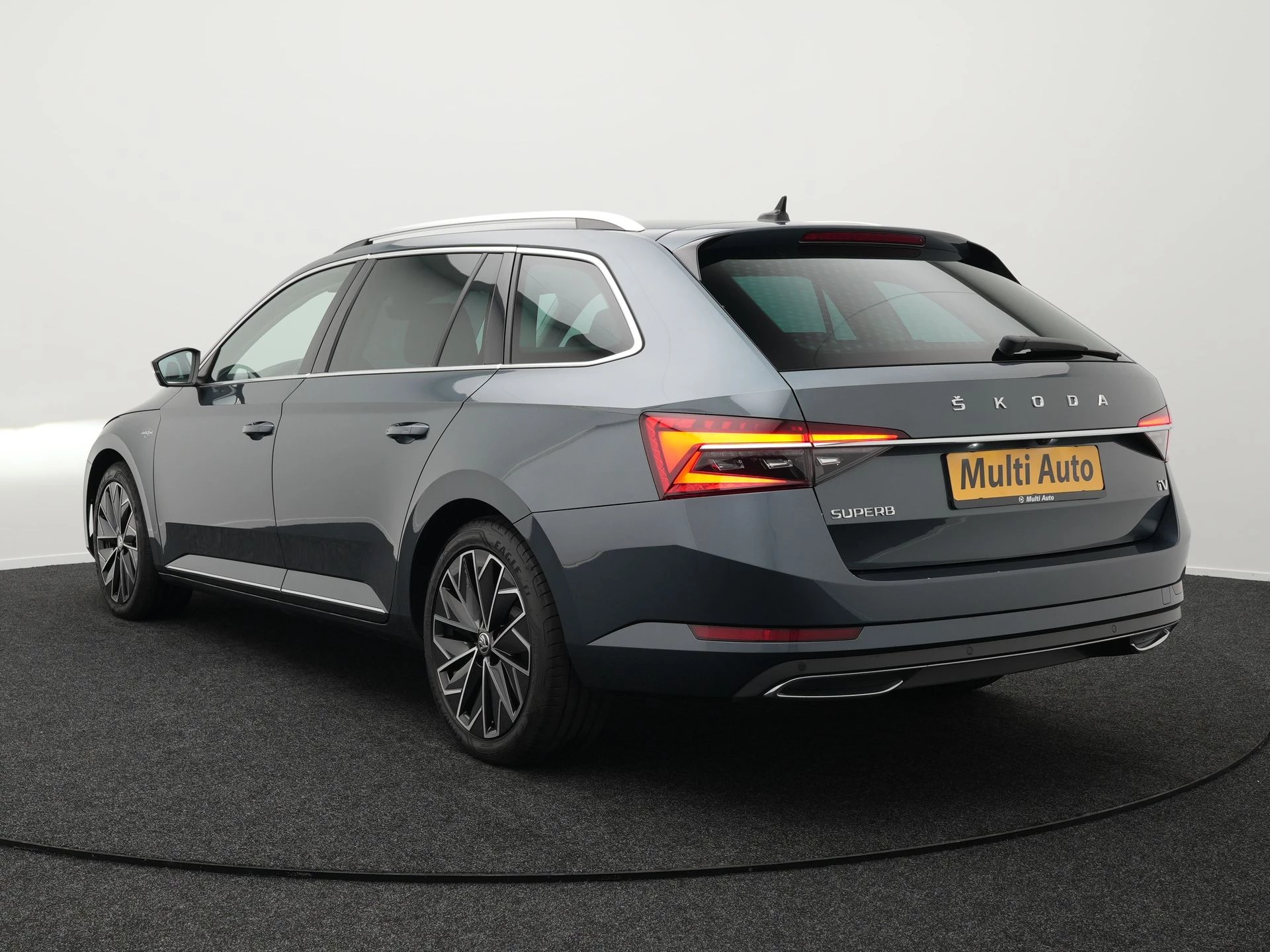 Hoofdafbeelding Škoda Superb