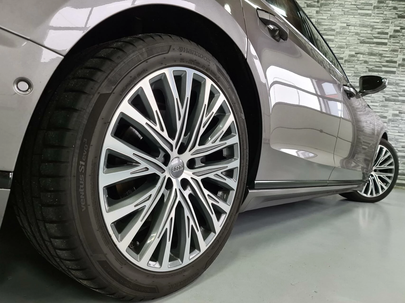 Hoofdafbeelding Audi A8