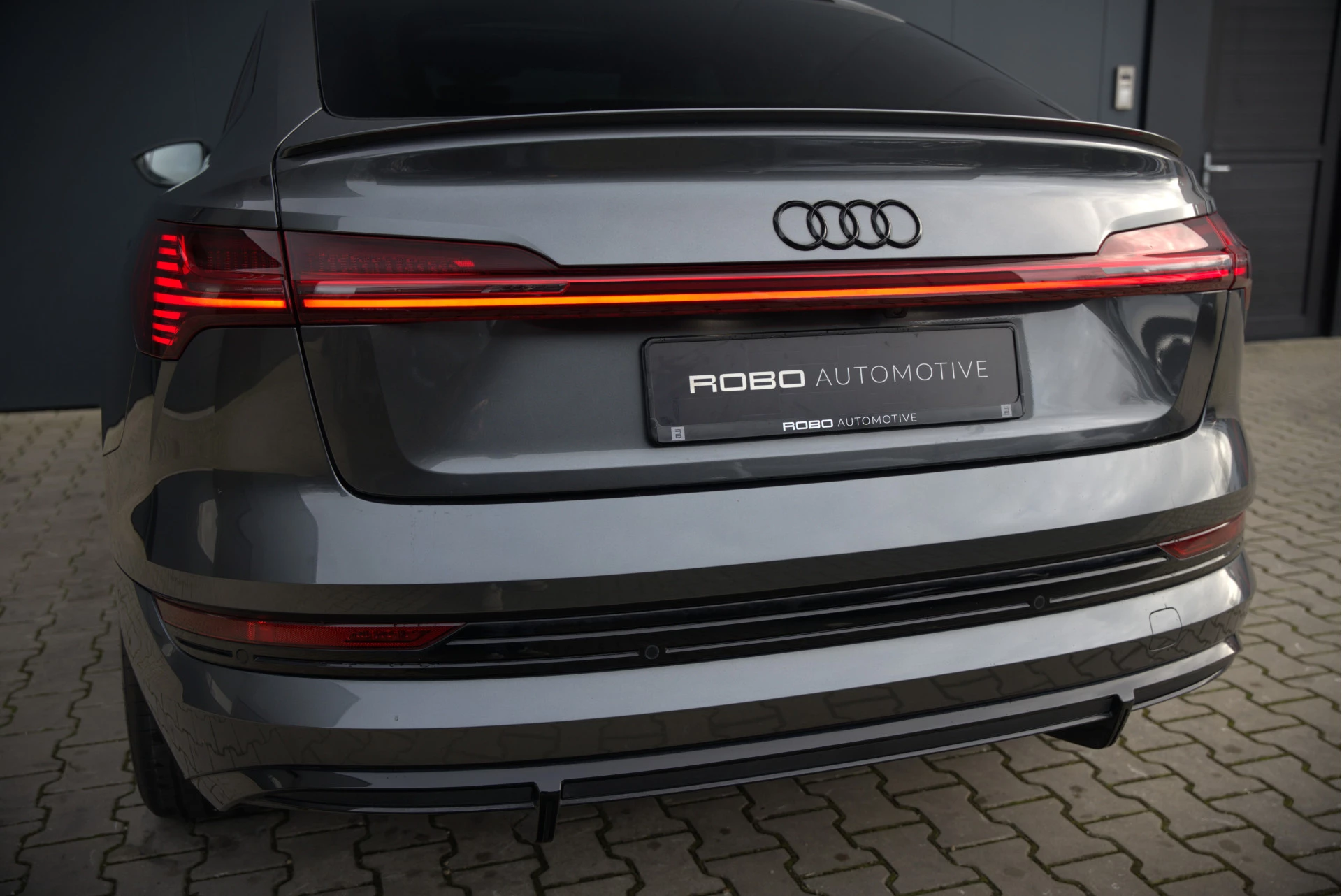 Hoofdafbeelding Audi e-tron