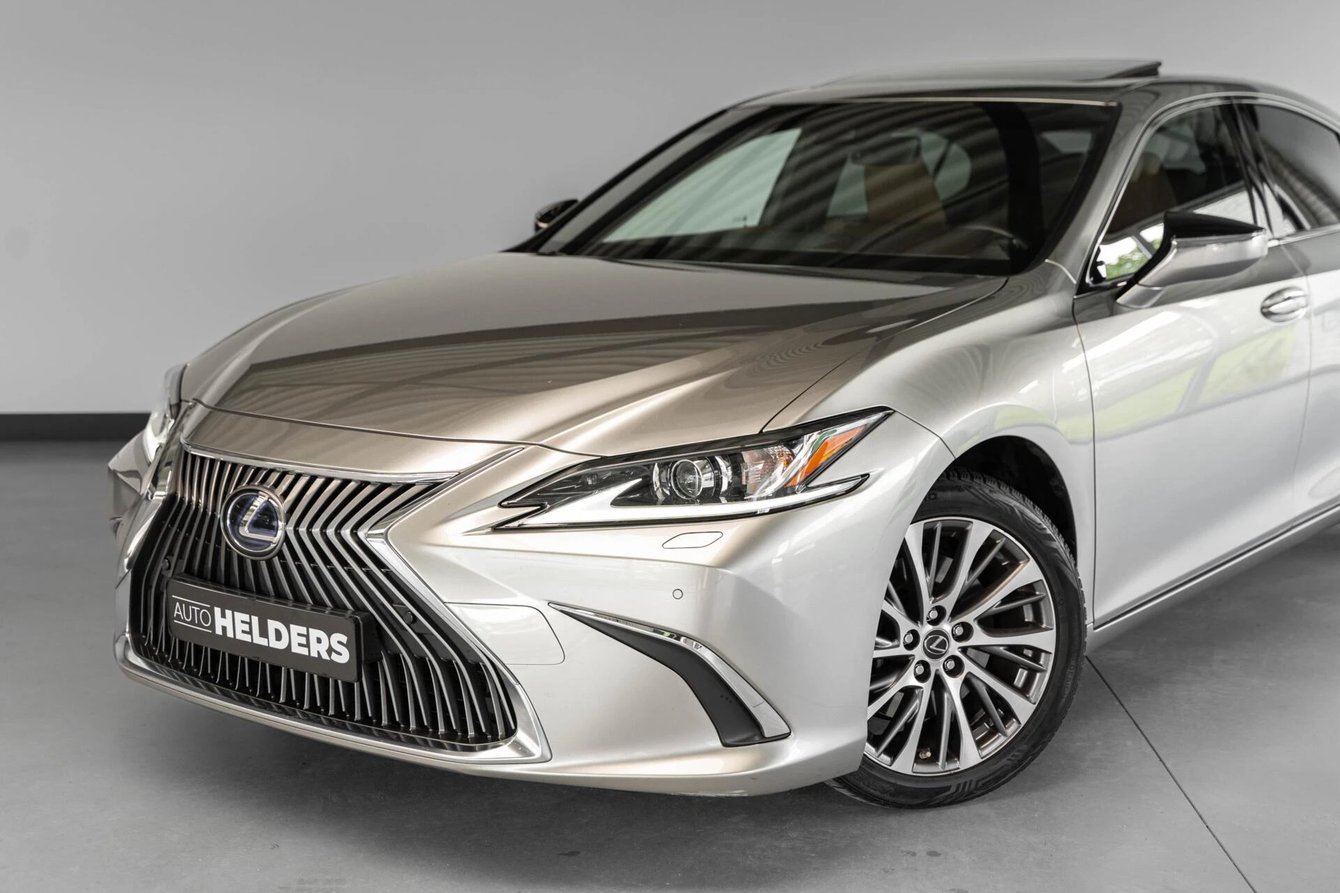 Hoofdafbeelding Lexus ES