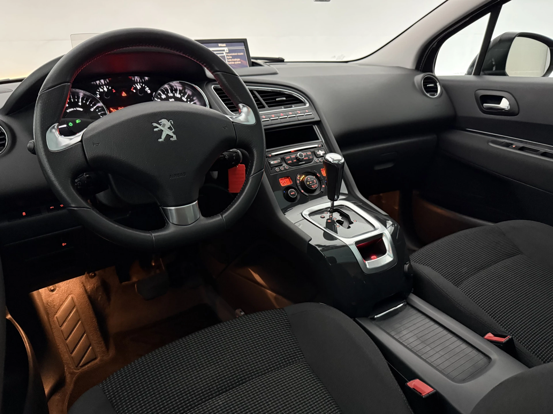 Hoofdafbeelding Peugeot 5008