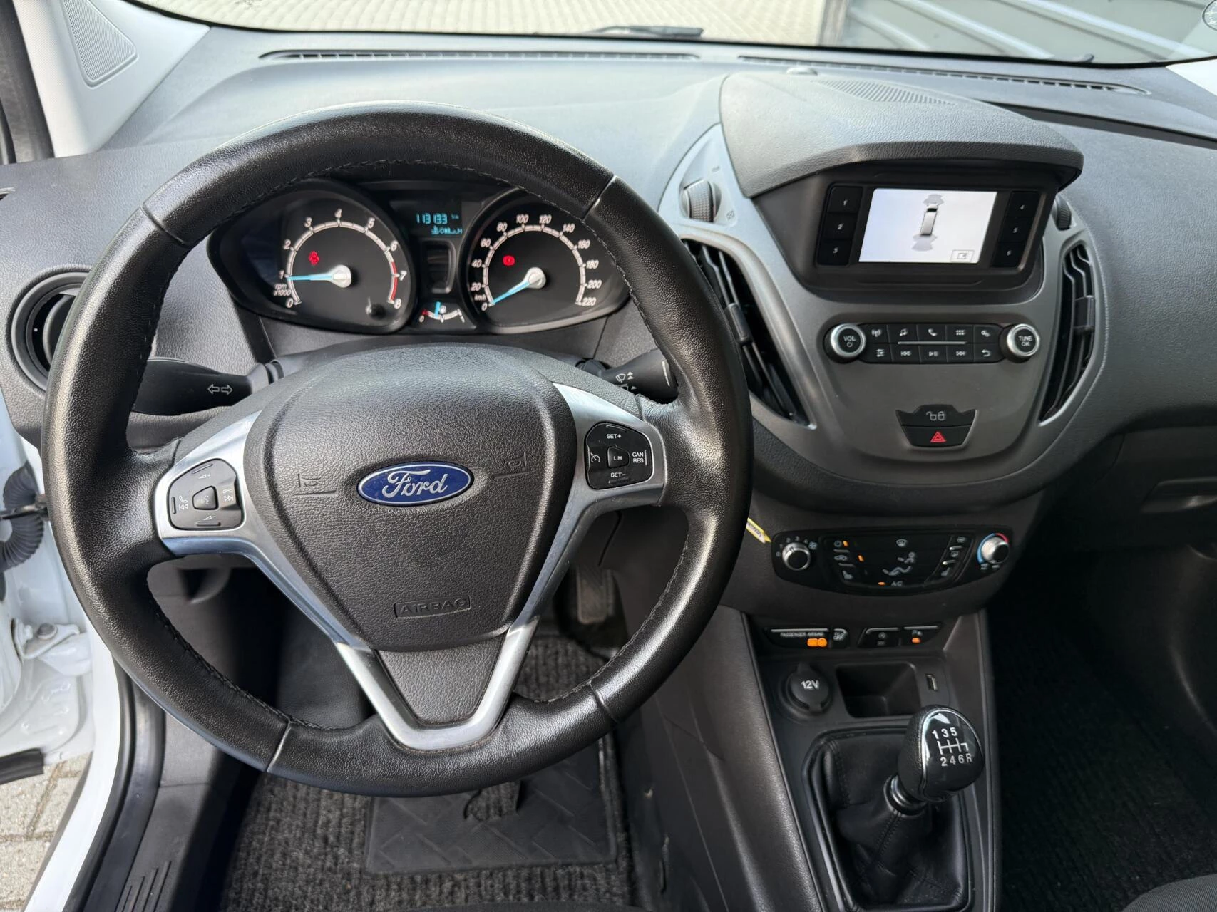 Hoofdafbeelding Ford Transit Courier