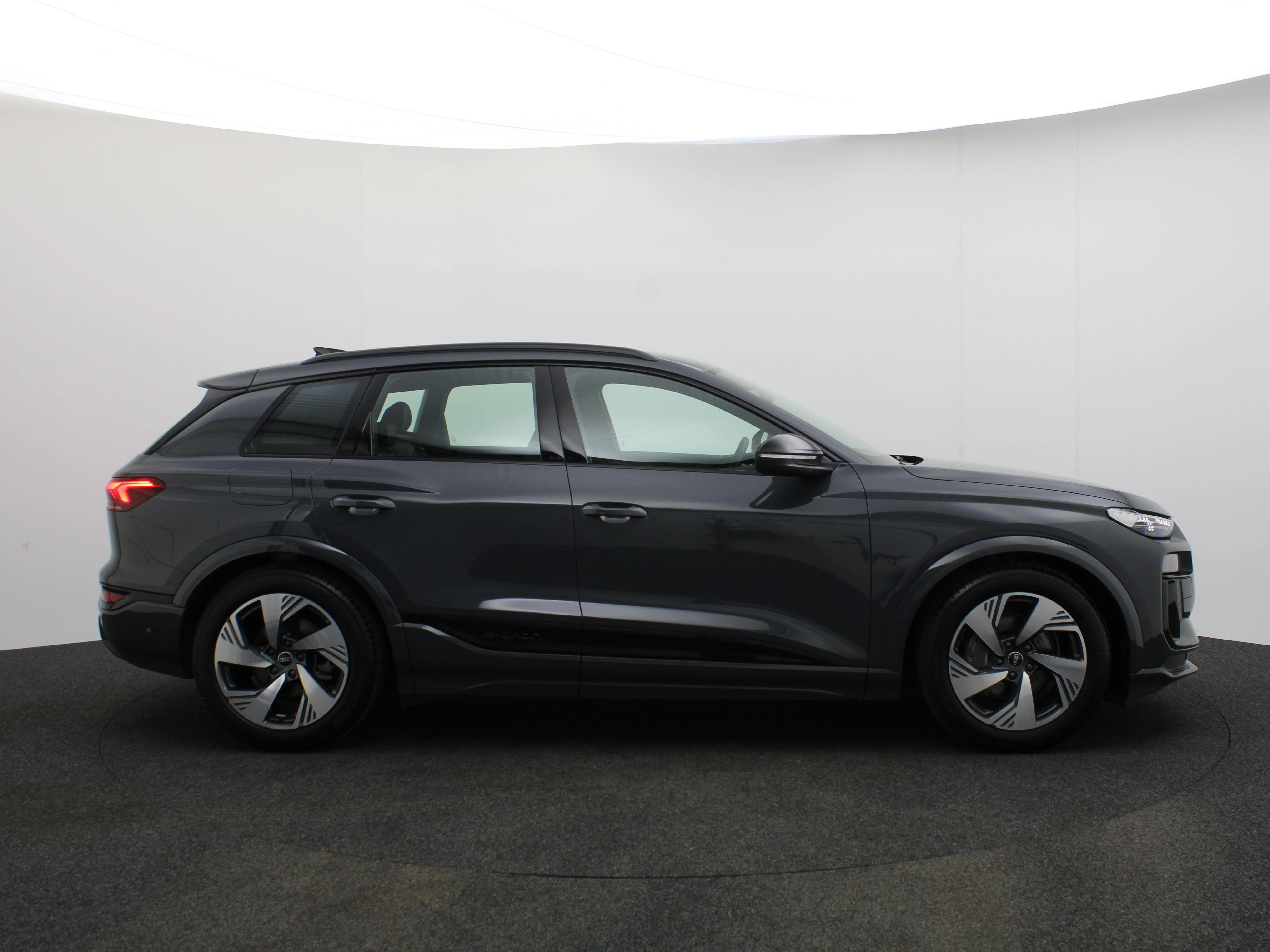 Hoofdafbeelding Audi Q6 e-tron