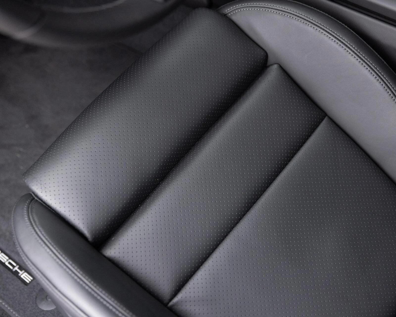 Hoofdafbeelding Porsche Taycan