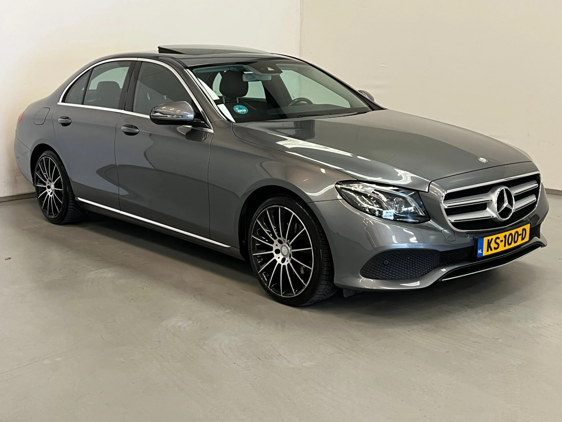 Hoofdafbeelding Mercedes-Benz E-Klasse