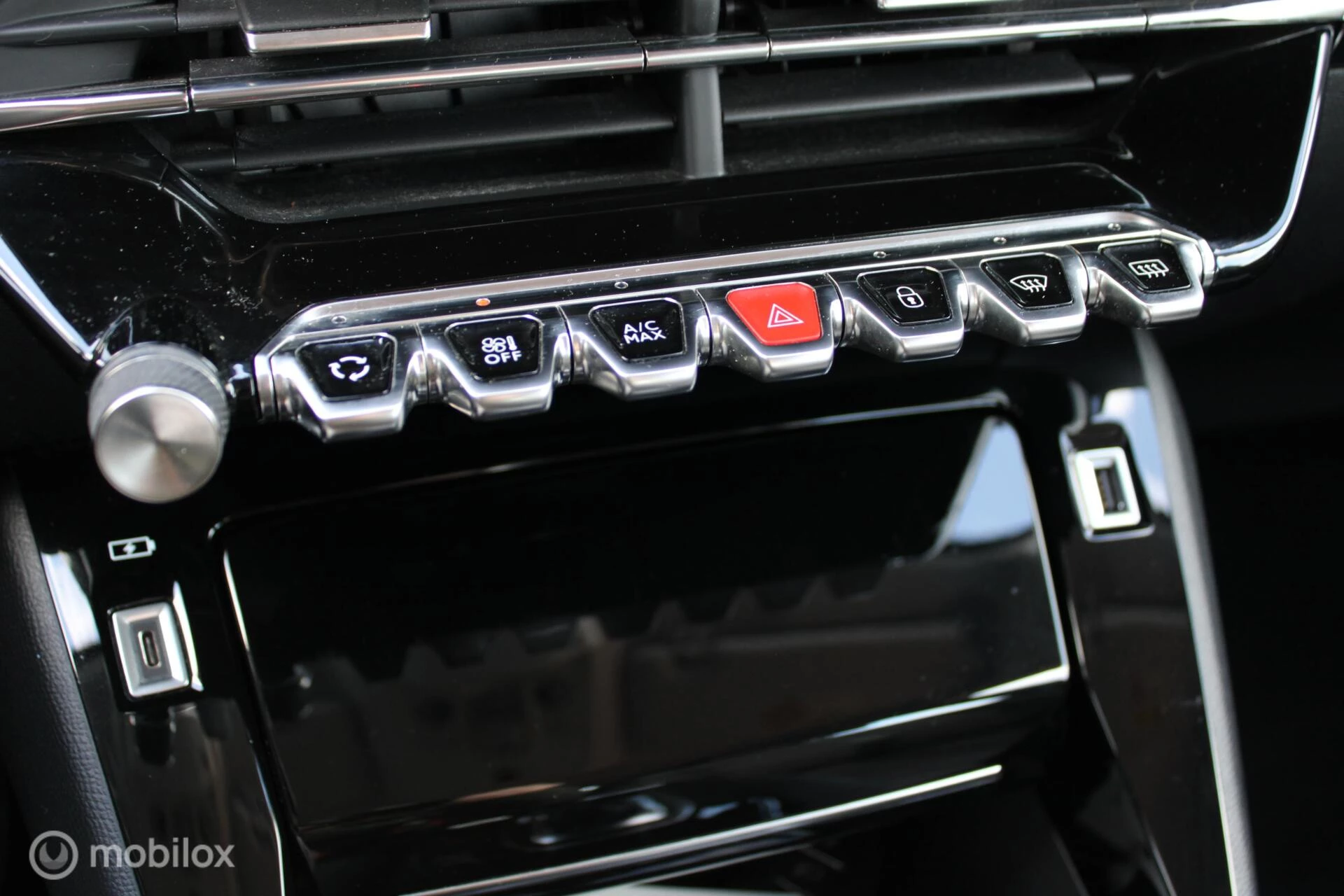 Hoofdafbeelding Peugeot e-208