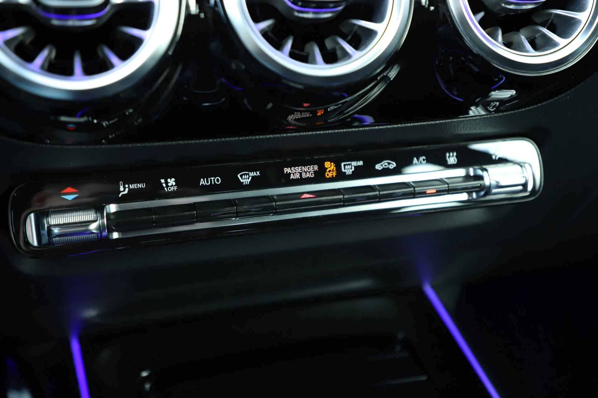 Hoofdafbeelding Mercedes-Benz EQA