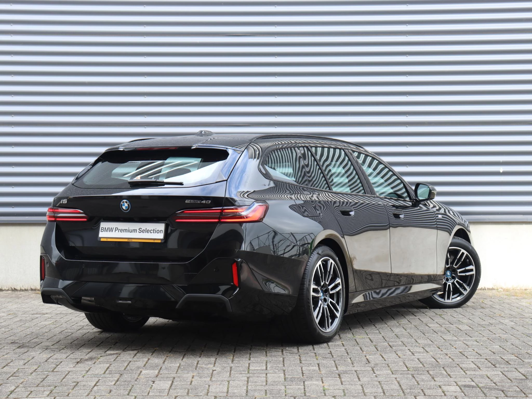 Hoofdafbeelding BMW i5