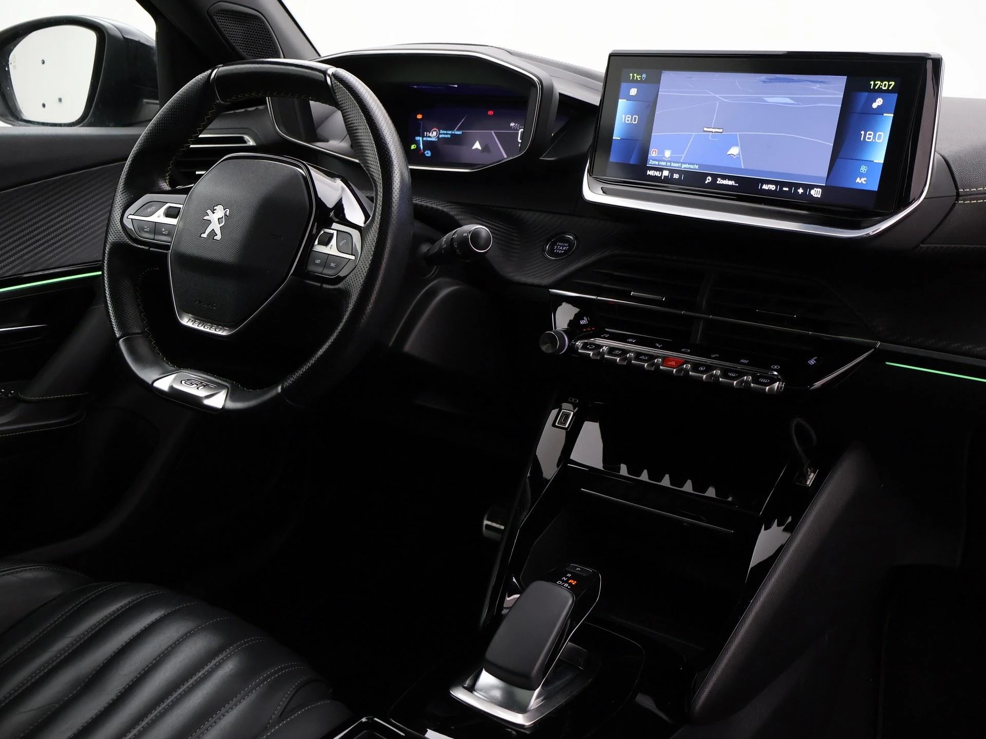 Hoofdafbeelding Peugeot e-2008