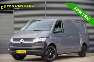 Hoofdafbeelding Volkswagen Transporter Volkswagen Transporter 2.0 TDI L2 150PK AUT. 3-ZITS, STOELVERWARMING, CRUISE, AIRCO, CARPLAY, PARKEERSENSOREN,