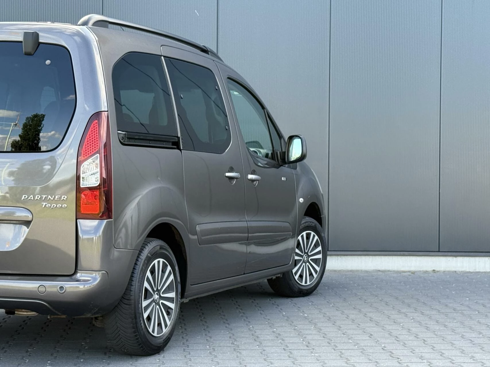 Hoofdafbeelding Peugeot Partner
