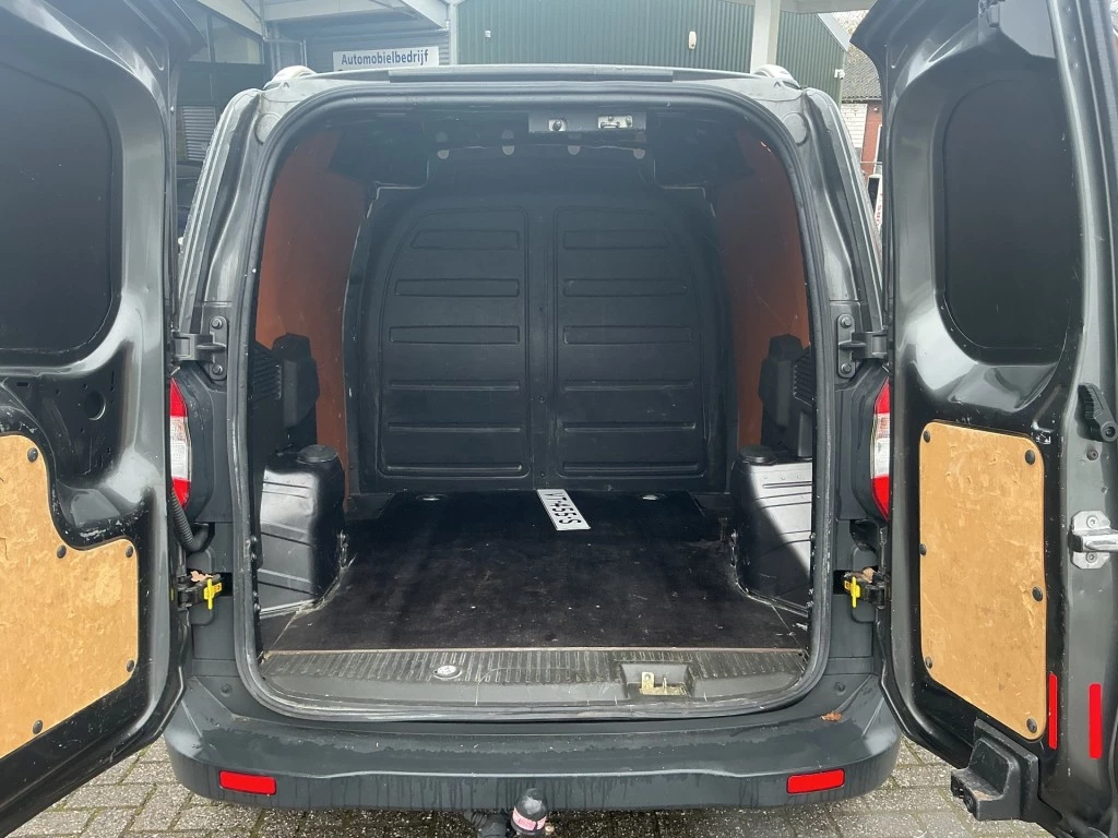 Hoofdafbeelding Ford Transit Courier