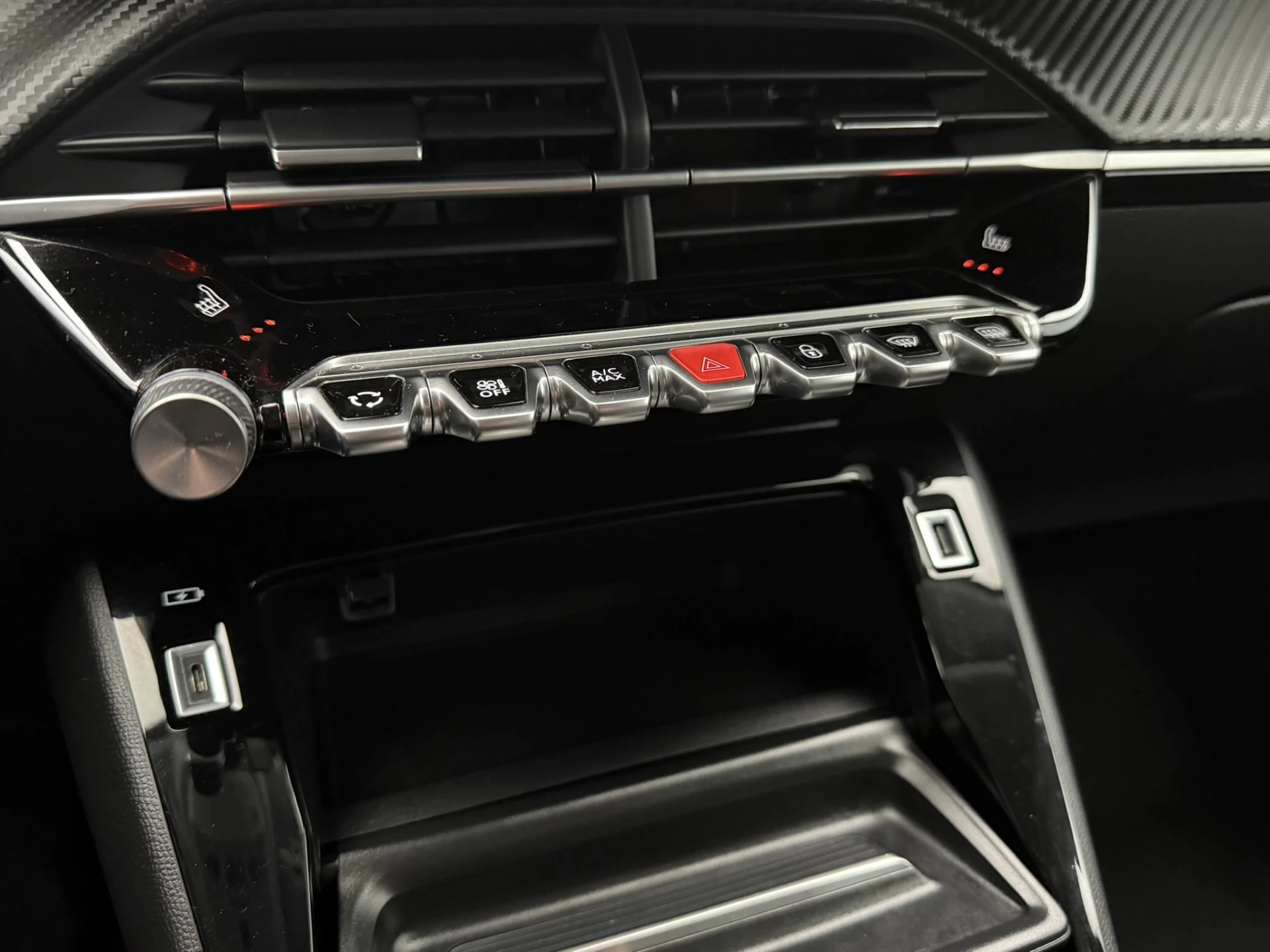 Hoofdafbeelding Peugeot e-208