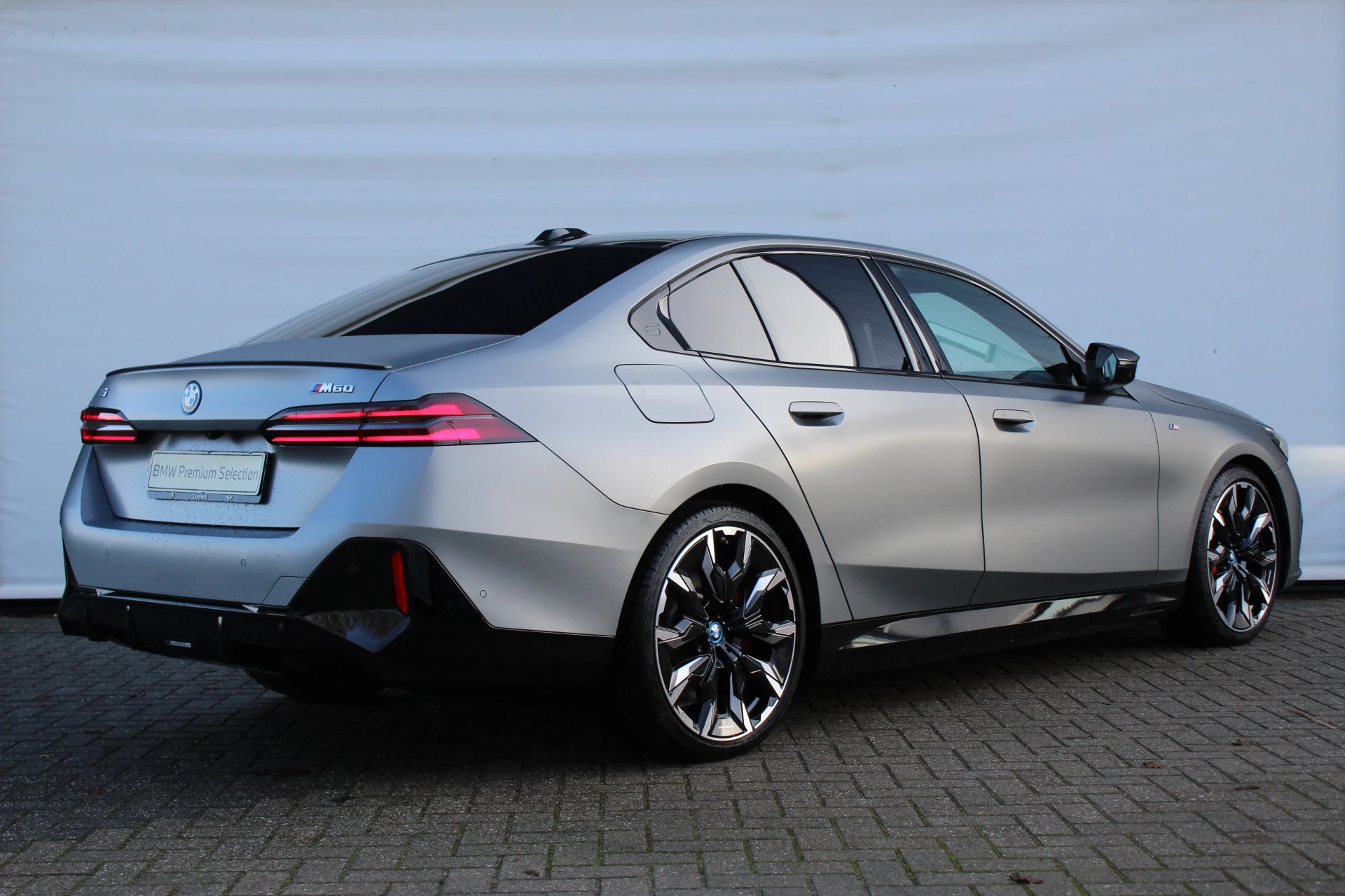 Hoofdafbeelding BMW i5