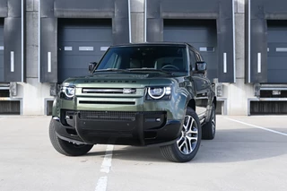 Land Rover Defender 110 2.0 P300e 110 Dynamic SE Edition