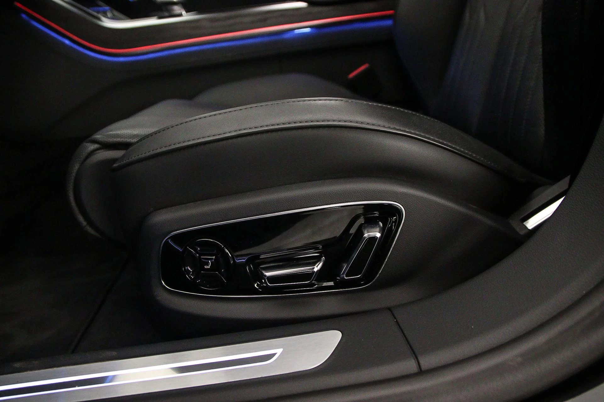 Hoofdafbeelding Audi A8