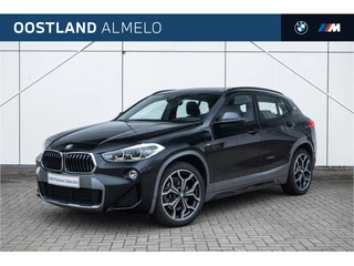 BMW X2 sDrive20i High Executive M Sport Automaat / Panoramadak / Trekhaak / Sportstoelen / Achteruitrijcamera / M Sportonderstel / LED / Head-Up / Stoelverwarming