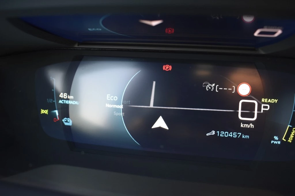 Hoofdafbeelding Peugeot e-208